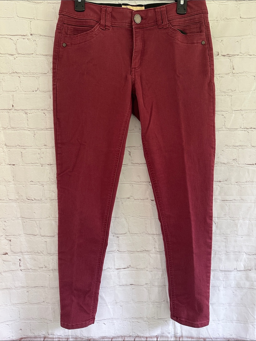 Democracy Ab Technology Burgundy Slim Fit Jeans size 6!